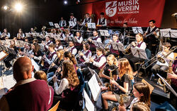 Ein Festkonzert des Musikvereins gab es schon. Jetzt folgt das große Festwochenende in Kusterdingen.  FOTO: BINIASCH