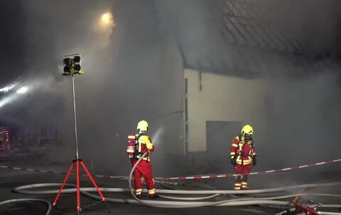 Haus in Metzingen-Neuhausen wird von Feuer zerstört