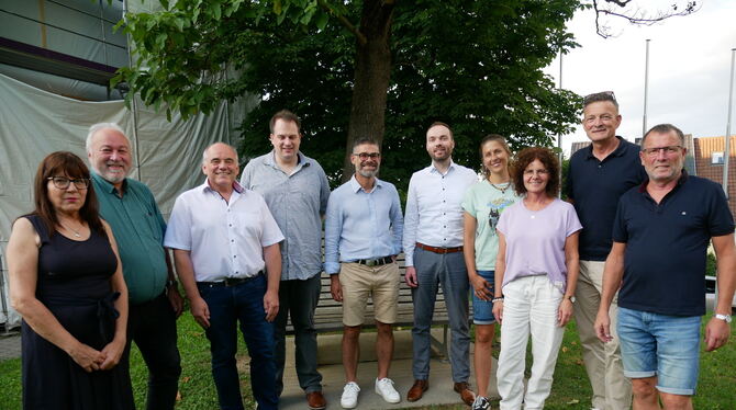 Hannes Höhn fehlte auf dem Foto für den neuen Bezirksgemeinderat in Sondelfingen, alle anderen waren anwesend (von links): Regin