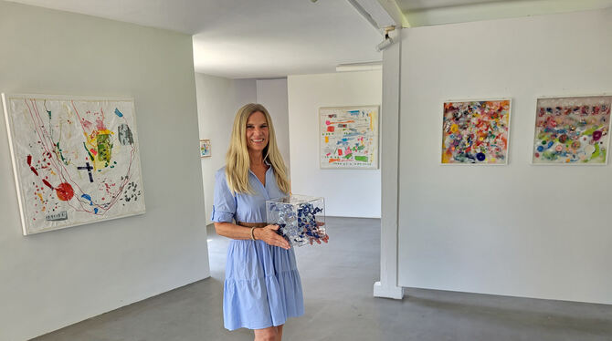 Susanne Dohm-Sauter stellt »KunstStoffe« in der Stiftung Anton Geiselhart in Gundelfingen aus.