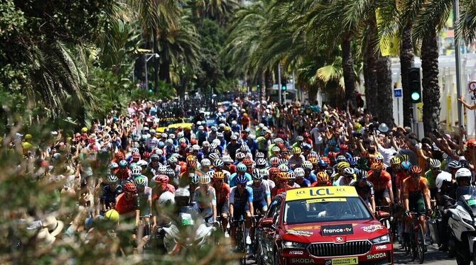 Ganz so heftig wie bei der Tour de France wird der Besucherandrang nicht sein, Streckenposten sind trotzdem wichtig für die Sich