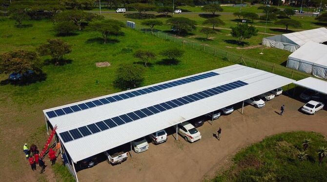 Gelände des Civic Building Ulundi mit PV-Modulen.  FOTO: ULUNDI MUNICIPALITY