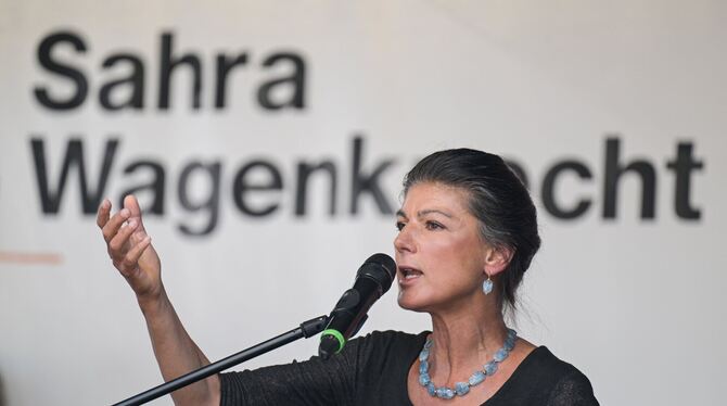 Sahra Wagenknecht spricht auf einer Wahlkampfveranstaltung in Eisenach.   FOTO: ALBERT/DPA