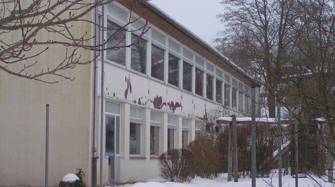 Der alte Trakt der Grundschule Lonsingen wird zum Kinderhort umgebaut.  GEA-FOTO: GEIGER