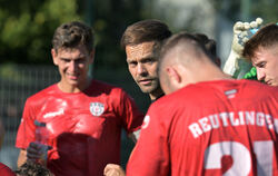 SSV-Trainer Philipp Reitter und seine Schützlinge auf der Suche nach einer guten Form. 