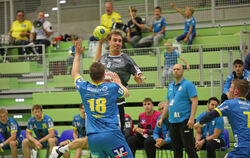 Tim Hafner (mit Ball) vom VfL Pfullingen erzielt in Pforzheim fünf Tore.  