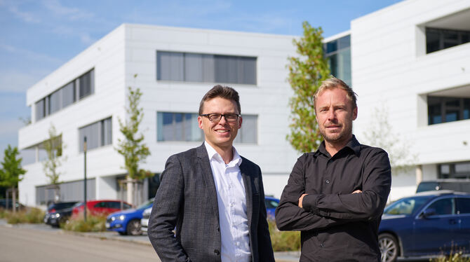 Johannes Fiedler (links) und Jannis Rotar, Geschäftsführer der Fiedler Gewerbeimmobilien GmbH.