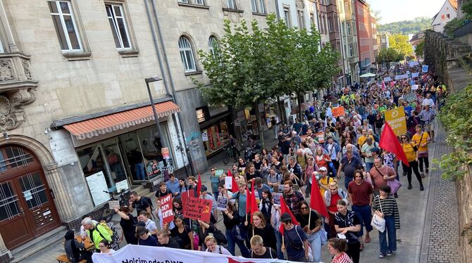 In Tübingen gehen nach wie vor viele Menschen für den Klimaschutz auf die Straße.  FOTO: RUNGE