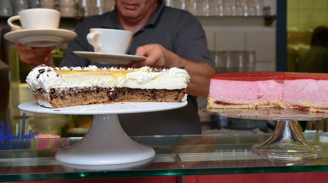 Am Samstag gibt es beim Fest für Mitarbeiter und Freunde nicht nur Kuchen, sondern auch Gegrilltes. FOTO: PACHER