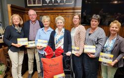 Die Vorstandschaft des Ferienrings mit Gisela Holder, Helmut Heinzmann, Bettina Rudolf, Traudl Brunner, Carolin Holzschuh-Flitsc