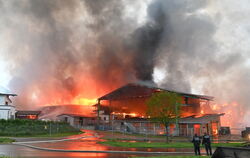 Der Großbrand auf dem Areal der Firma Speidel hielt die Ofterdinger Feuerwehr lange in Atem und wirkt sich noch im Nachhinein au