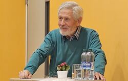 Eberhard Zacher berichtete von seinem langjährigen Engagement.  FOTO: JOCHEN