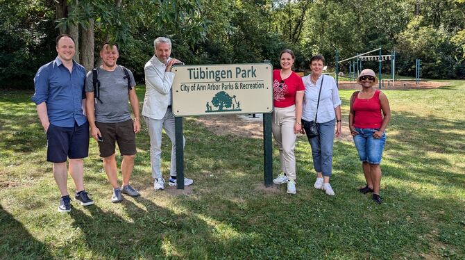 Die Tübinger Delegation in der Partnerstadt Ann Arbor (von links): Stephan Klingebiel, Hanno Brühl, Boris Palmer, Julia Mayer, B