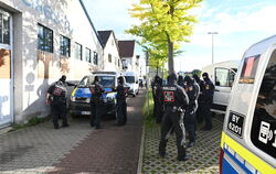 Großeinsatz von Polizei und Zoll in Reutlingen. 