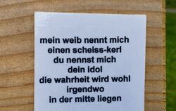 Verse zum Nachdenken und zum Lachen gibt es entlang der Lauter.