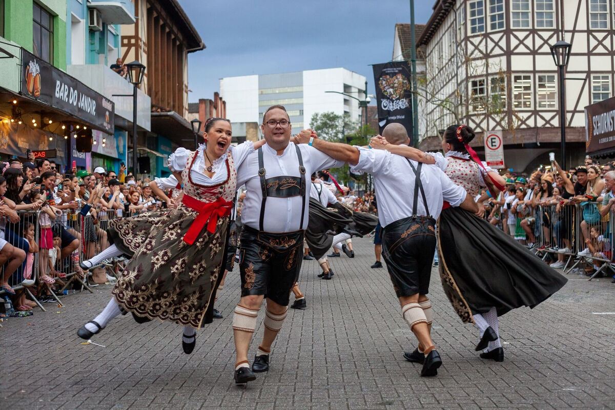 40 Jahre Oktoberfest in Brasiliens deutscher Stadt Blumenau