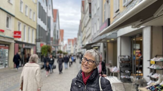 Beate Herrmann hofft, dass sich die Menschen mehr mit der Umgebung beschäftigen - denn die gefällt ihr in Reutlingen sehr.