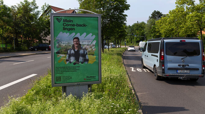 Die Schmähplakate wurden im Sommer schnell durch Liebesbotschaften ersetzt. Doch was hat die »Nur lieben«-Kampagne nun gebracht?