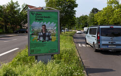 Die Schmähplakate wurden im Sommer schnell durch Liebesbotschaften ersetzt. Doch was hat die "Nur lieben"-Kampagne nun gebracht?