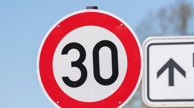 Tempo 30 von Ortschild bis Ortsschild auf der Durchgangsstraße: Das könnte in Altenburg kommen.