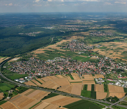 In Walddorf (vorne) und Häslach (Bildmitte) haben die Kommunalpolitiker 17 Wohngebiete in die engere Auswahl genommen. Doch dami