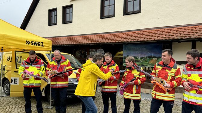 Retten, löschen, bergen, singen. Die Metzinger Feuerwehr mit ihrem Kommandanten Hartmut Holder (Zweiter von links) entzündete so