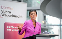 Sahra Wagenknecht (BSW) fordert von der Thüringer CDU, sich von Parteichef Friedrich Merz zu distanzieren.