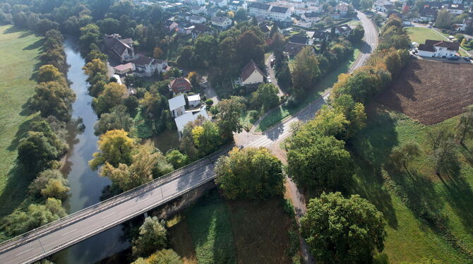 In Oferdingen werden die Kanäle in der Pliezhäuser Straße saniert.