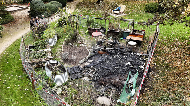 Das Urban-Gardening-Projekt der Arbeiterbildung wurde in der Nacht auf  den heutigen Dienstag in Schutt und Asche gelegt.