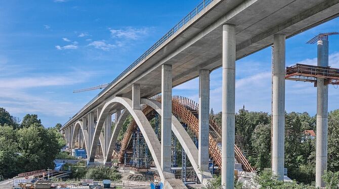 Die B 14 zwischen Backnang und Nellmersbach wird ausgebaut. Das Projekt umfasst unter anderem den Neubau von 16 Brücken.