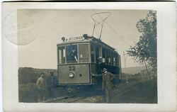 Peter Weckherlin fand auf einer Tauschbörse diese Bild-Postkarte von der ersten Probefahrt der elektrifizierten Straßenbahn.  FO