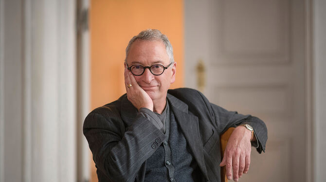 Thommie Bayer, hier auf einem Pressefoto, plauderte im Glemser Hirsch aus seiner Autorenwerkstatt.