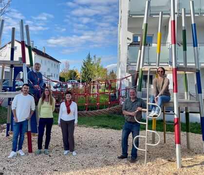 Haben an der Spielplatz-Erneuerung mitgewirkt: (von links) Lucas Baum, Hans-Walter Backes, Miriam Maus, Tanja Münch, Erich Diebo