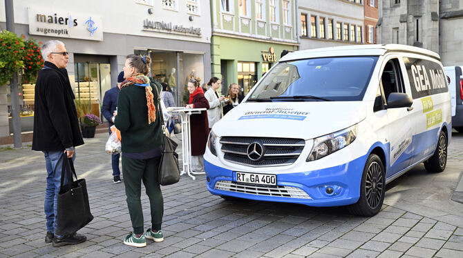 Rund ums GEA-Mobil wurde engagiert diskutiert.