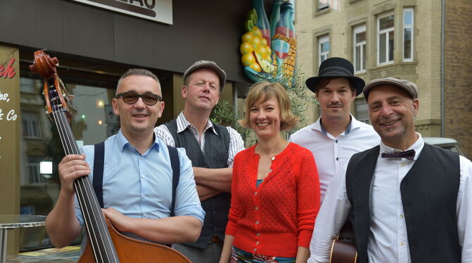 Das Quintett Pariciel bringt am Montag französisches Flair in den Pappelgarten.