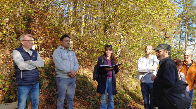 Bürgermeister Mike Münzing (links), Hans-Peter Engelhart, Regina Hintzenstern, Yannik Krebs und Reinhard Krehl bei der Eröffnung