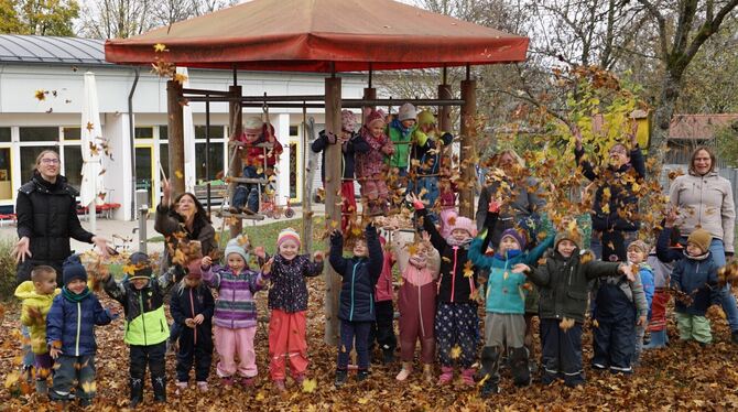 Wie »im Paradies« leben die Jungs und Mädchen im Gomadinger Kindergarten.  FOTO: LENK