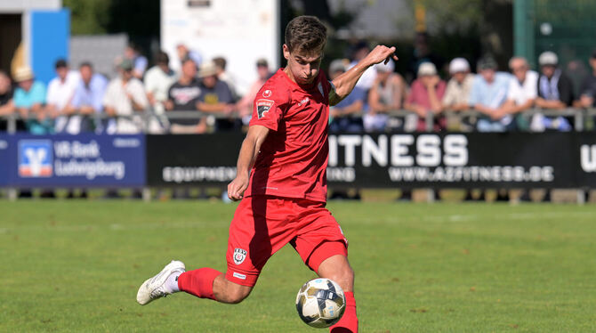Baden-Wuerttemberg, Fussball, Maenner, OL, Oberliga, Saison 2024/25, wfv Trifft für den SSV Reutlingen. Yannick Toth.