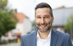 Patrick Docimo möchte Bürgermeister in Grabenstetten und somit Nachfolger von Roland Deh werden. Die Grabenstetter wählen am 1. 