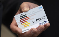 Das Deutschlandticket bleibt für Tübinger etwas günstiger. Foto: Roessler/dpa 