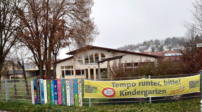 Der Kindergarten Kleinengstingen soll erweitert werden.  FOTO: WURSTER