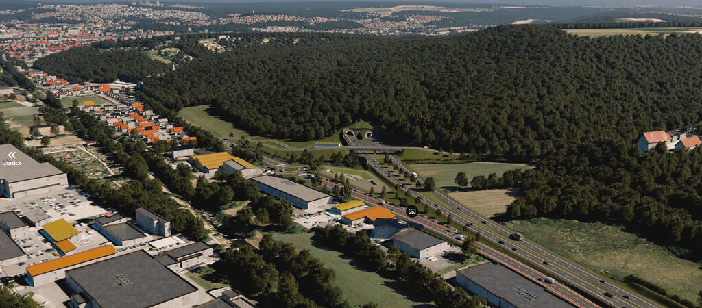 Die Tunneleinfahrt aus Richtung Steinlachtal. Links der neuen Bundesstraße führt die Hechinger Straße Richtung Tübingen. Rot mar