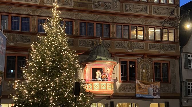 Kein Durchkommen möglich: Der Tübinger Marktplatz war proppenvoll.