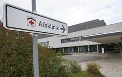 Wenn der Hausarzt zu hat, gehen Patienten am Wochenende bisher in die Notfallpraxis in der Albklinik. Am 30. September 2025 soll