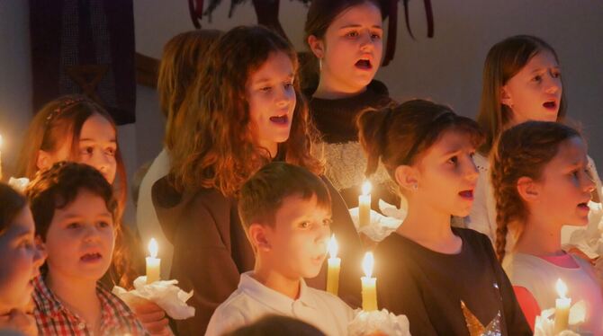 Sehr atmosphärisch war der Auftritt der Eninger Achalmfinken in der Andreaskirche.