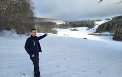 Jonas Klink hofft auf mehr Schnee, damit der Skilift Dottingen den Betrieb aufnehmen kann.