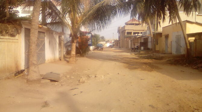 Das Ablogomé-Quartier in der togolesischen Hauptstadt Lomé. Die Stadt ist Hauptschauplatz des Romans »Adikou«.  FOTO: KOMAVO/WIK