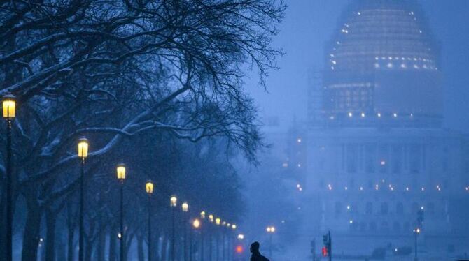 In der US-Hauptstadt Washington bleiben die Behörden wegen des nahenden Wintersturms geschlossen. Foto: Jim Lo Scalzo