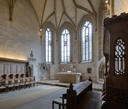 Der helle,  lichtdurchflutete Chorraum mit den feinen Strebungsbögen ist eine der Besonderheiten der  Marienkirche.  FOTO: SCHAN