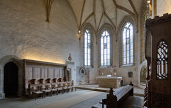 Der helle,  lichtdurchflutete Chorraum mit den feinen Strebungsbögen ist eine der Besonderheiten der  Marienkirche.  FOTO: SCHAN